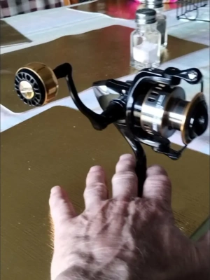 HE1000-HE7000 Series Fishing Reel