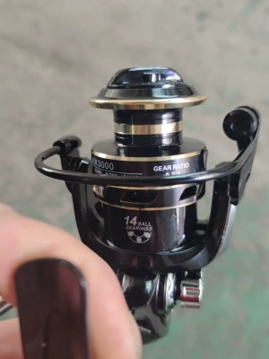 HE1000-HE7000 Series Fishing Reel