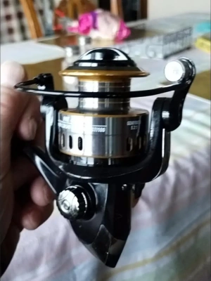 HE1000-HE7000 Series Fishing Reel