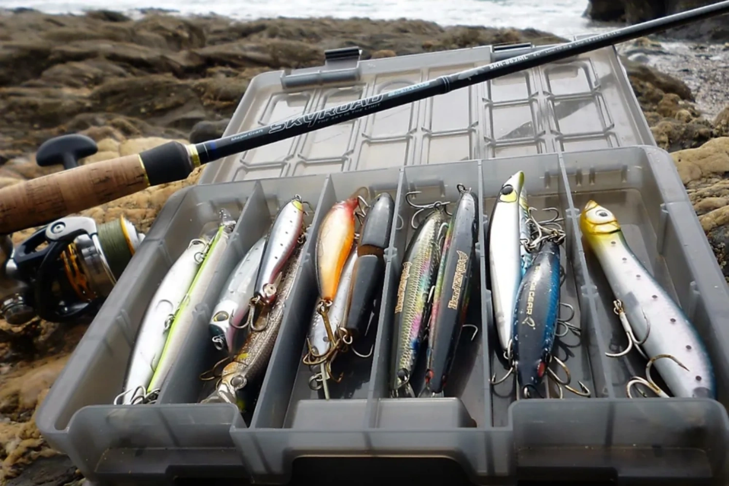 F-Major-Craft-Skyroad-and-my-lure-box_1500