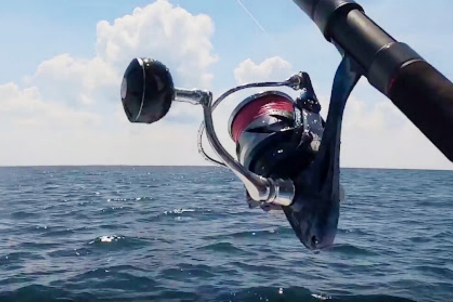 Fishing-RodMetal-vs.-Plastic-Spinners