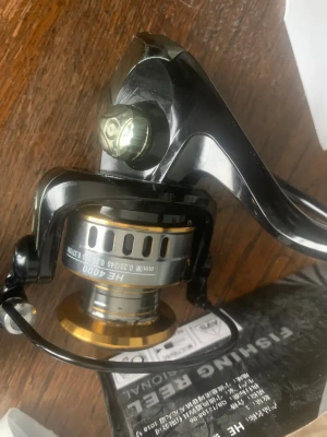 HE1000-HE7000 Series Fishing Reel