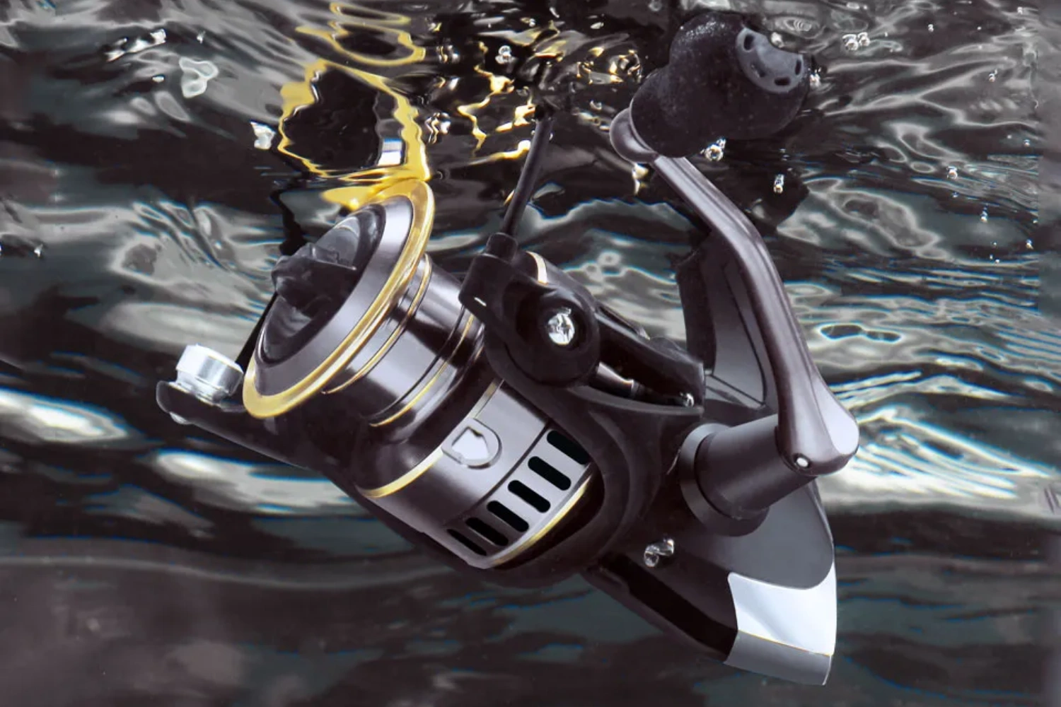 HE7000-Fishing-Reel1