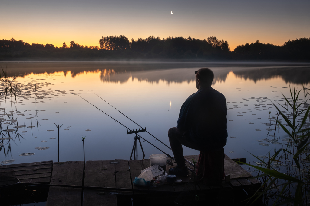 Night-Fishing-on-Foot
