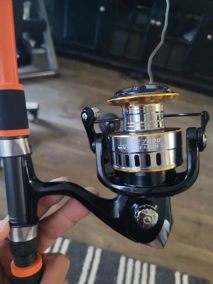 Metal handle saltwater fishing reel